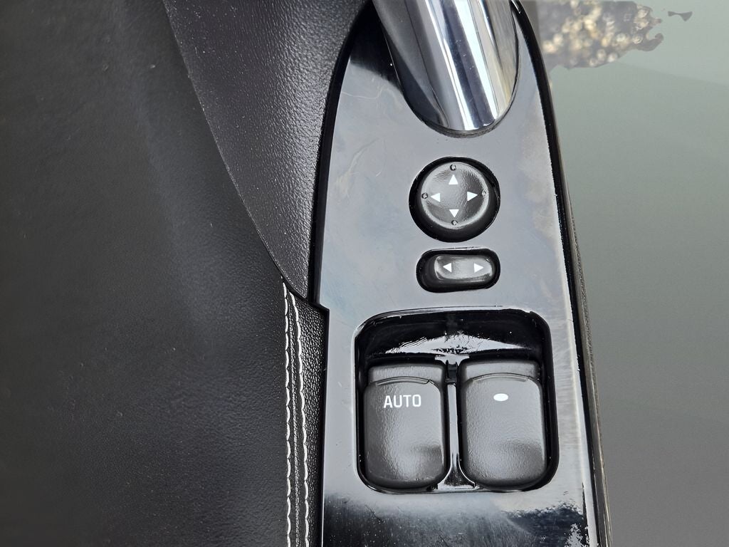 2007 Saturn Sky Red Line