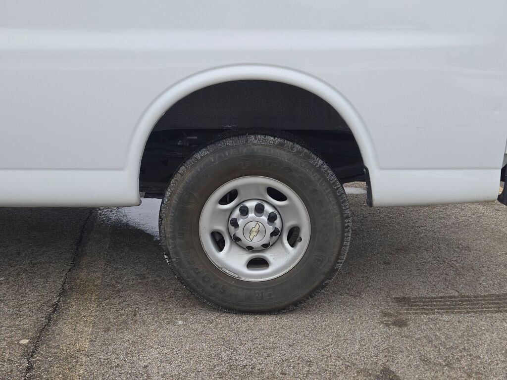 2022 Chevrolet Express 2500 Work Van Cargo