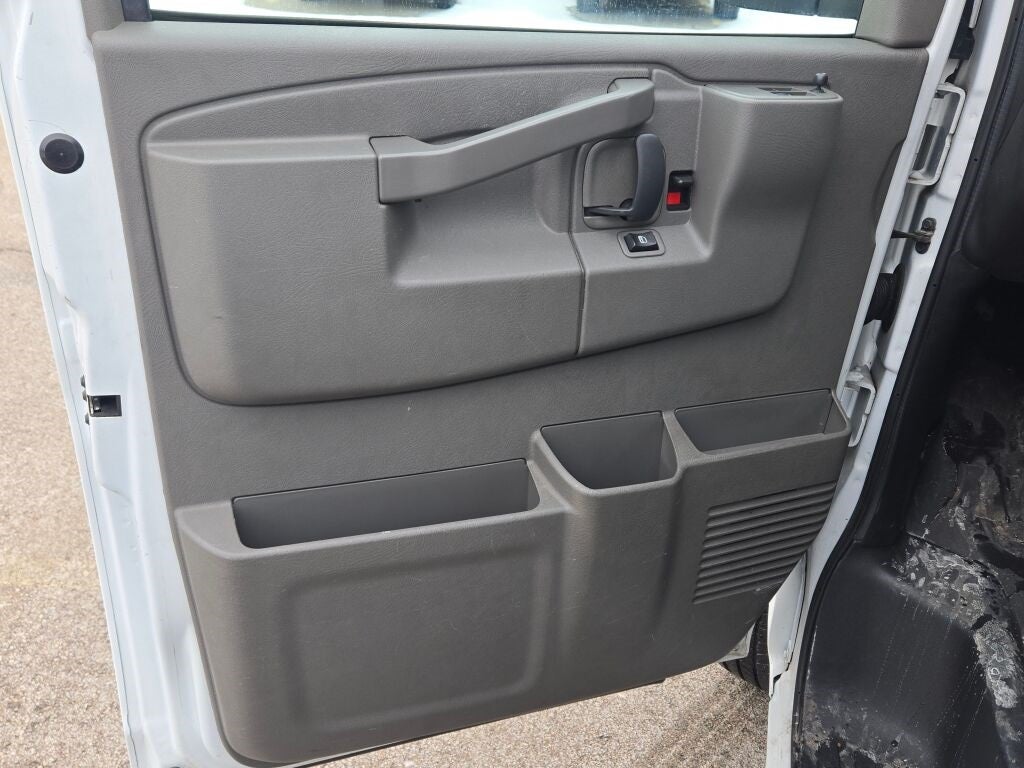 2022 Chevrolet Express 2500 Work Van Cargo