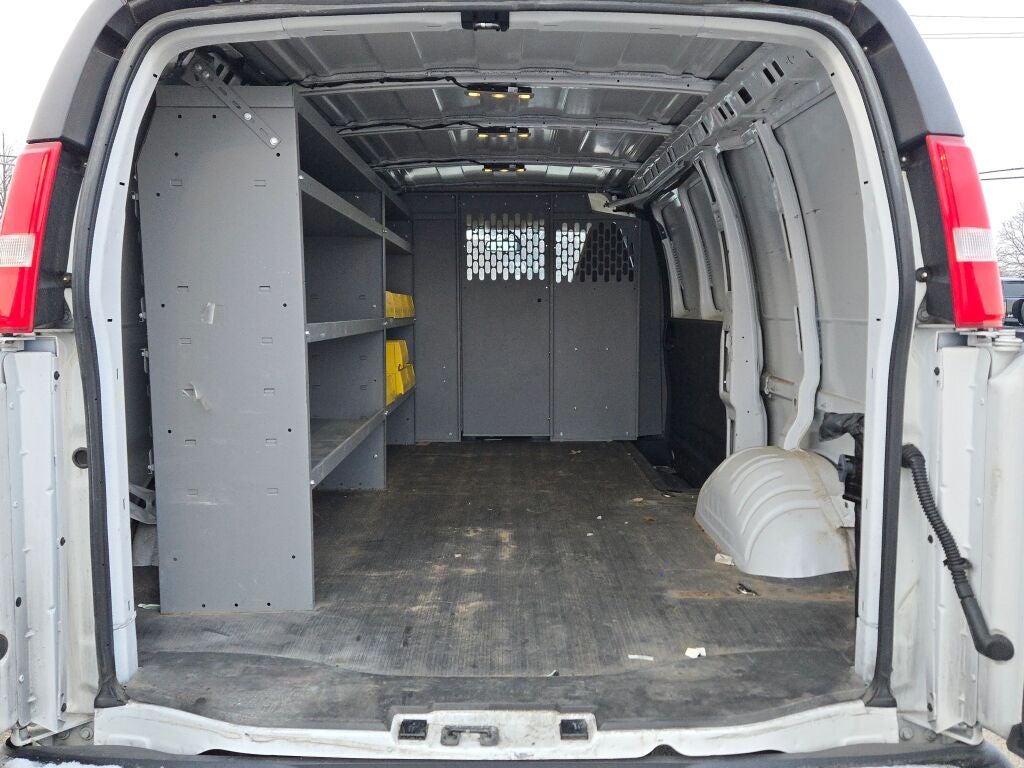2022 Chevrolet Express 2500 Work Van Cargo
