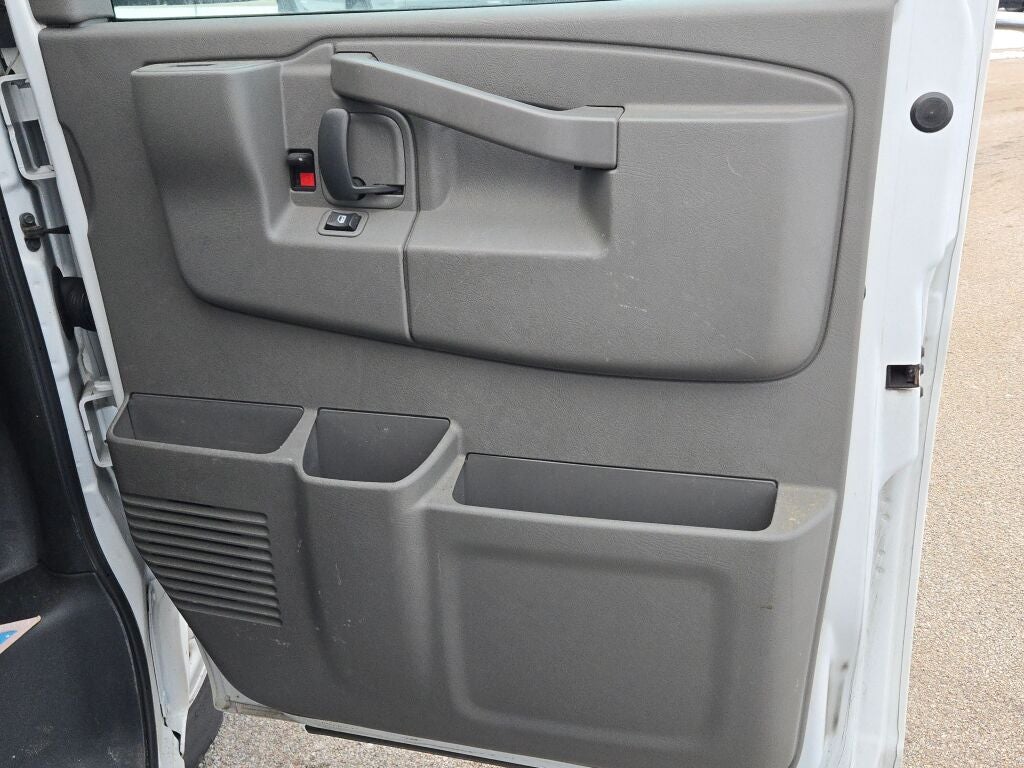 2022 Chevrolet Express 2500 Work Van Cargo