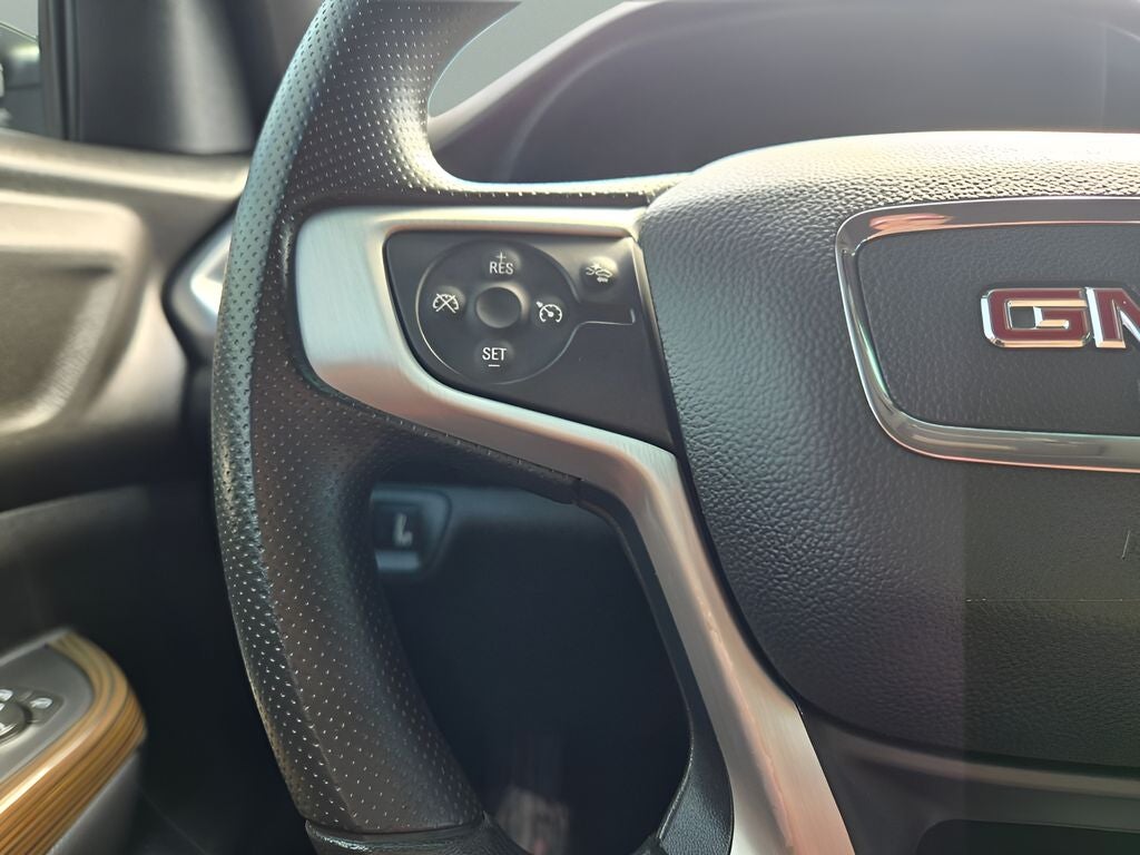 2022 GMC Acadia SLE