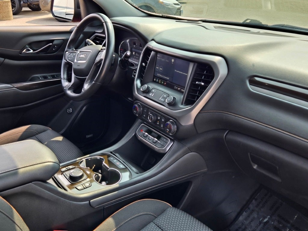 2021 GMC Acadia AT4