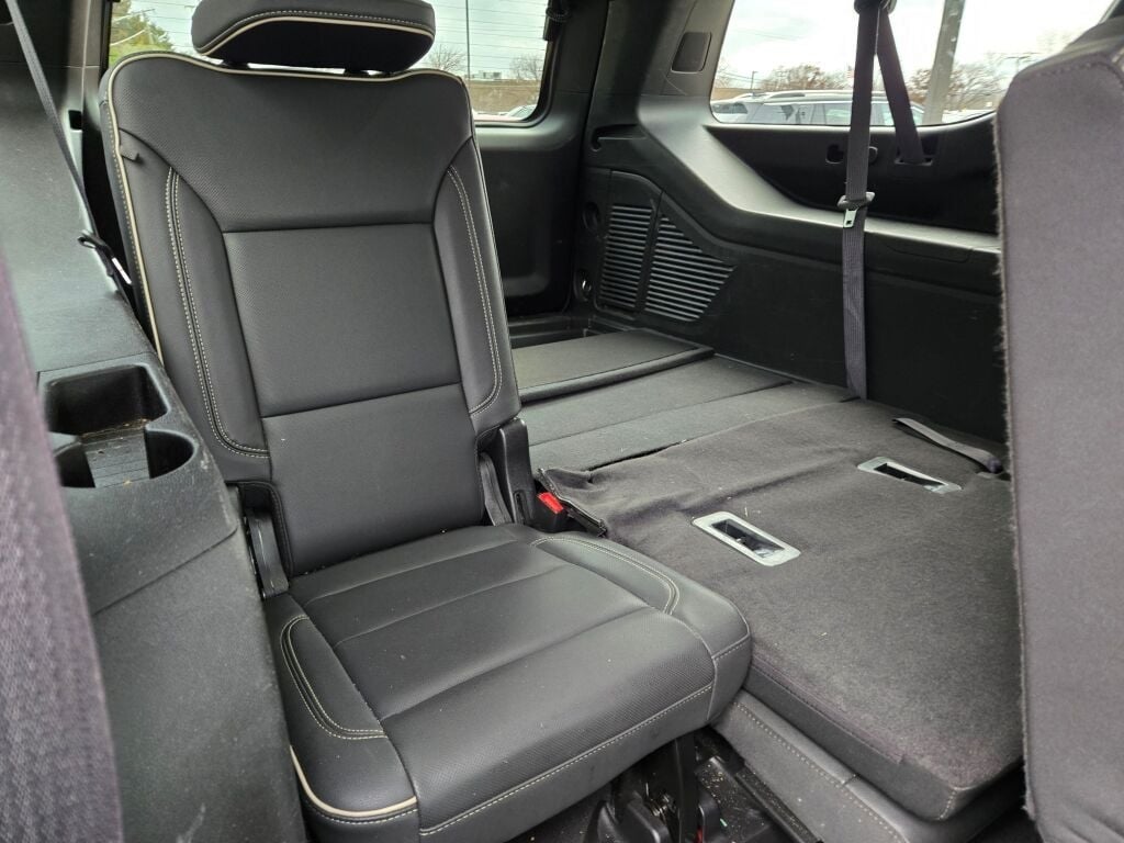 2024 GMC Yukon XL SLT