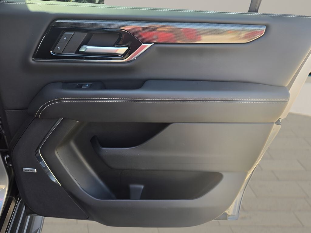2025 GMC Yukon XL Elevation