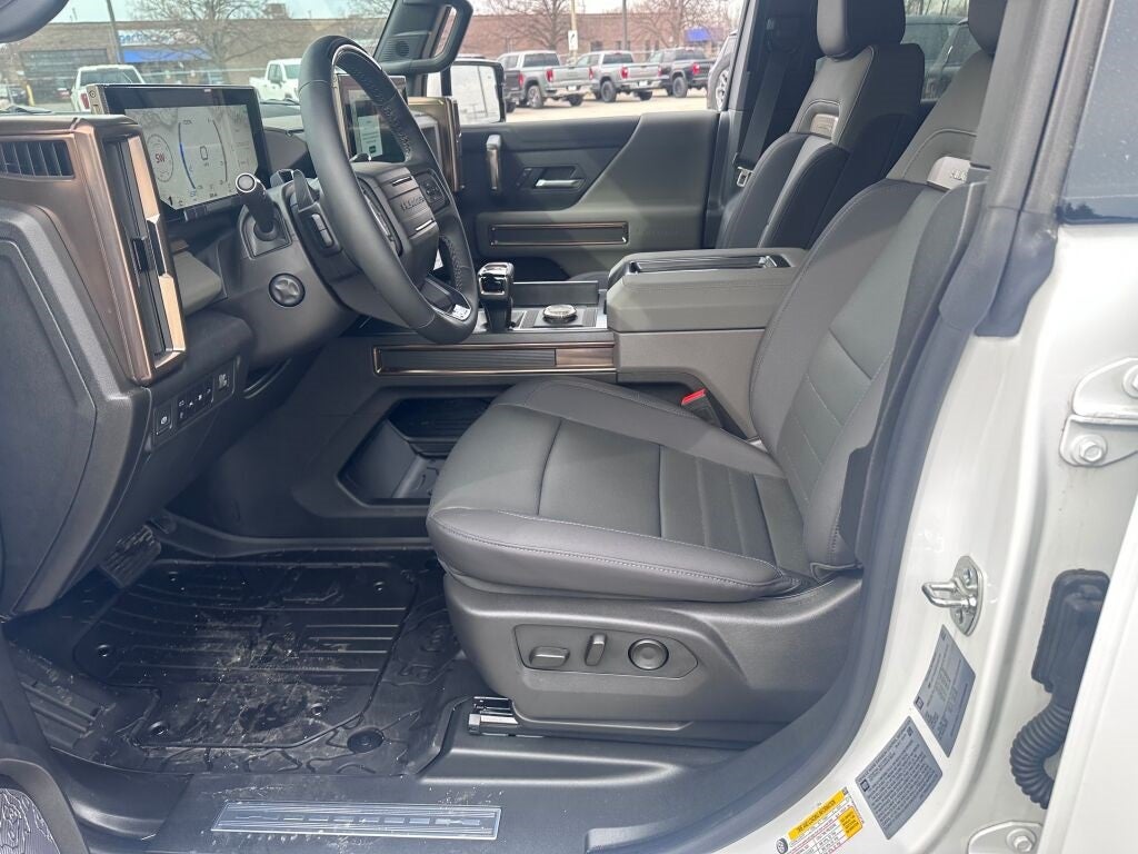 2025 GMC Hummer EV SUV 2X