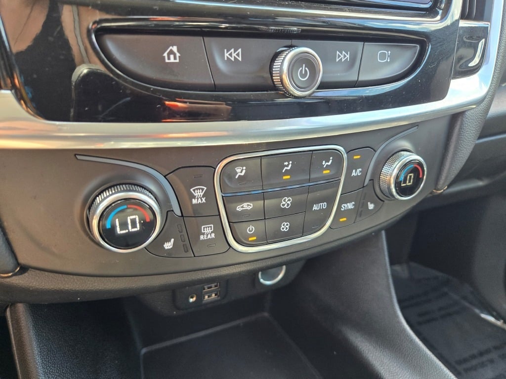 2021 Chevrolet Traverse RS