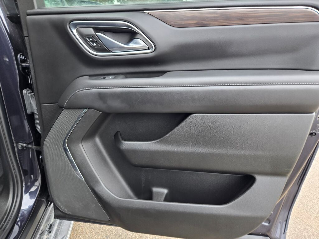 2023 Chevrolet Suburban LS