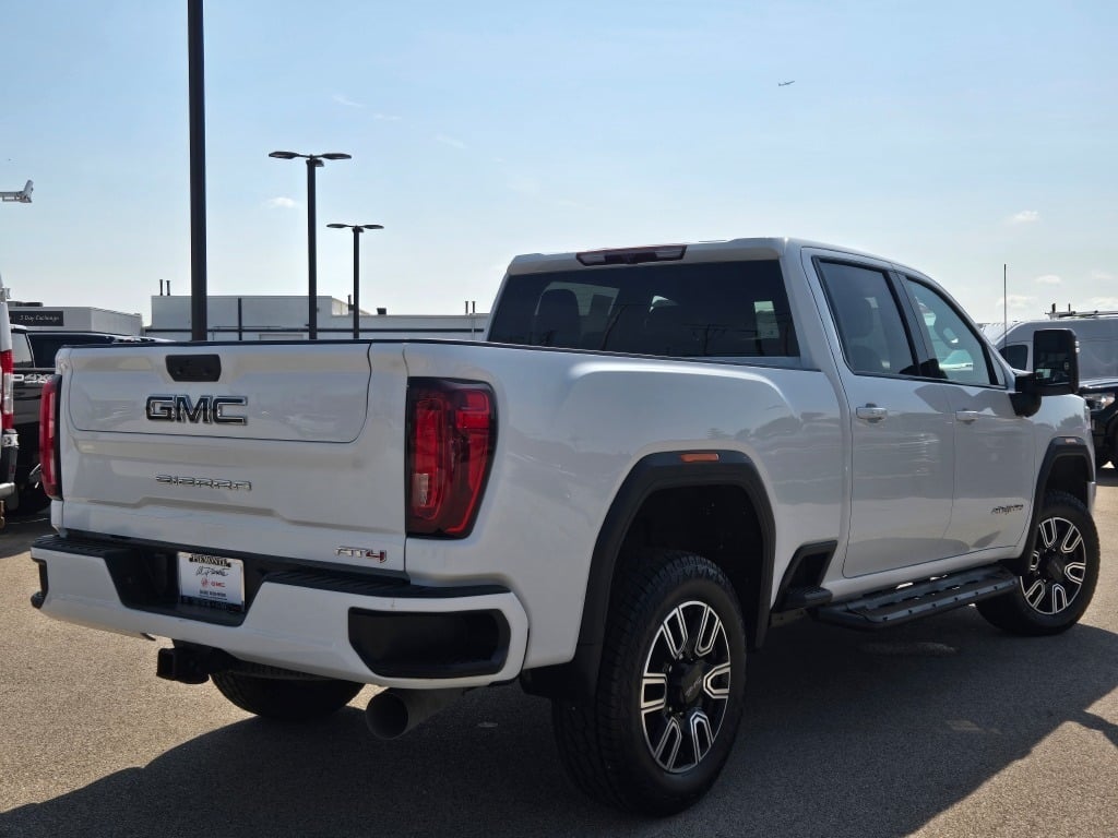 2023 GMC Sierra 2500HD AT4