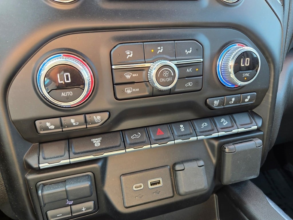 2023 GMC Sierra 2500HD AT4