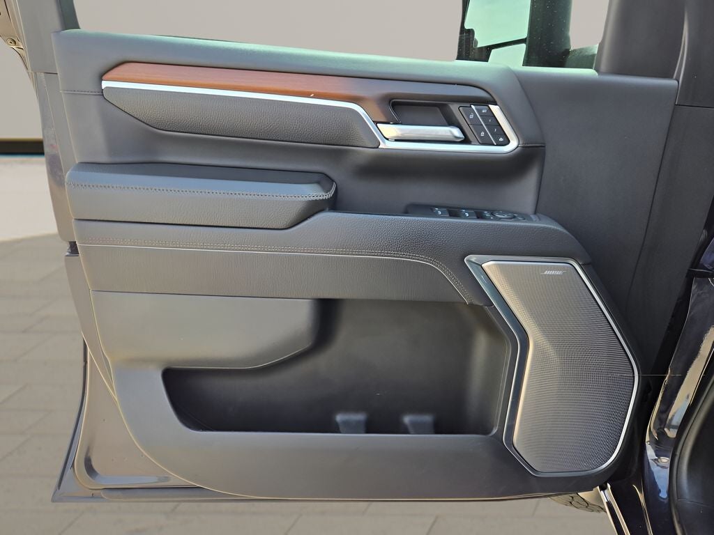 2025 GMC Sierra 2500HD Denali