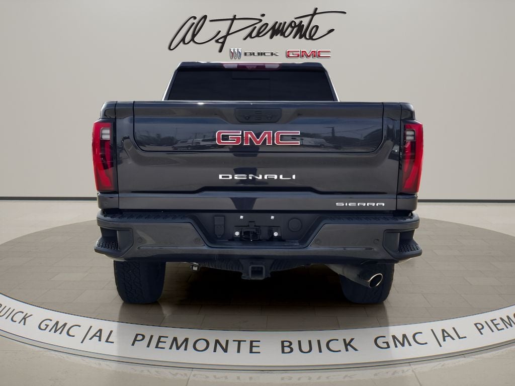 2025 GMC Sierra 2500HD Denali