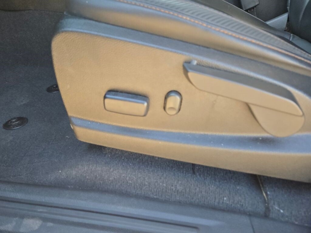 2022 GMC Canyon AT4 w/Leather