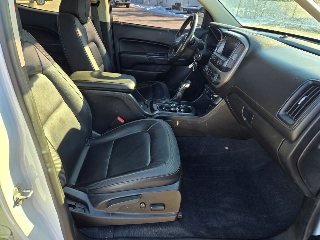 2022 GMC Canyon AT4 w/Leather