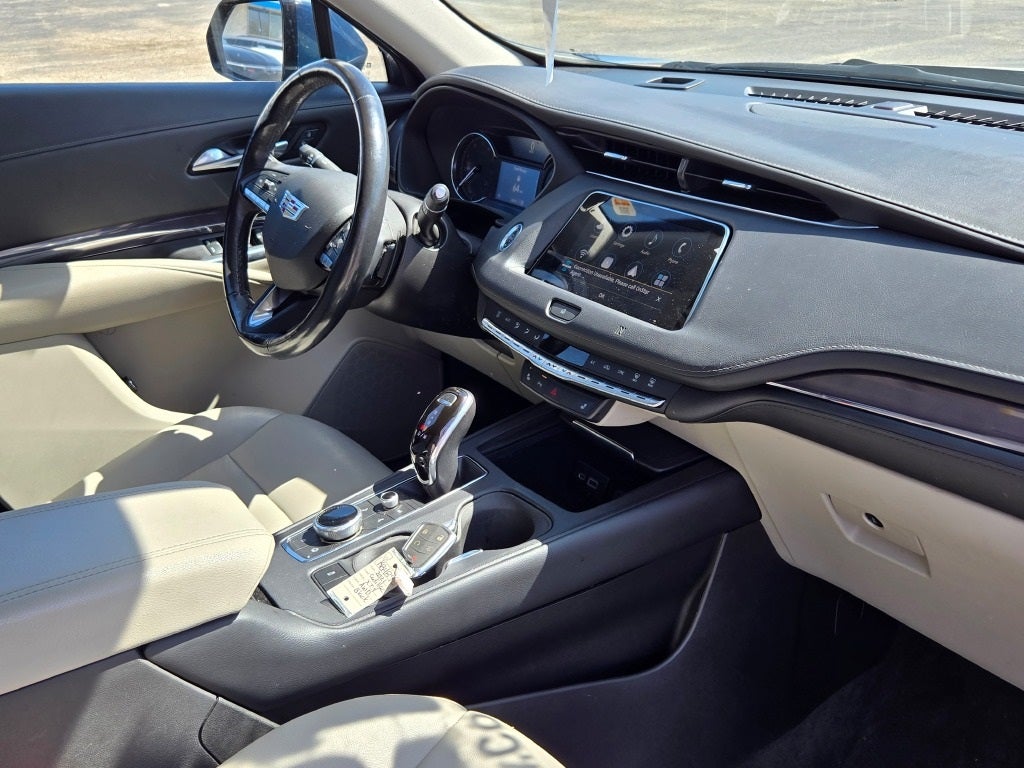 2021 Cadillac XT4 Luxury