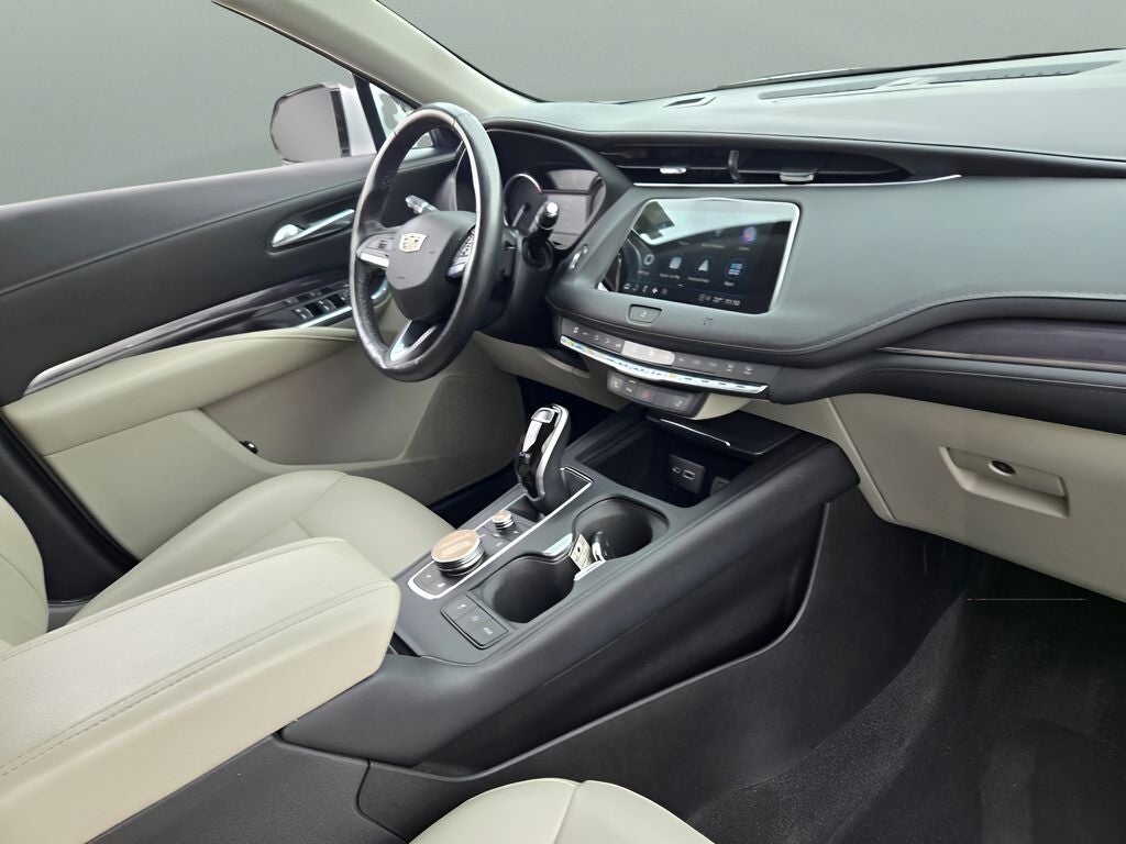 2021 Cadillac XT4 Luxury
