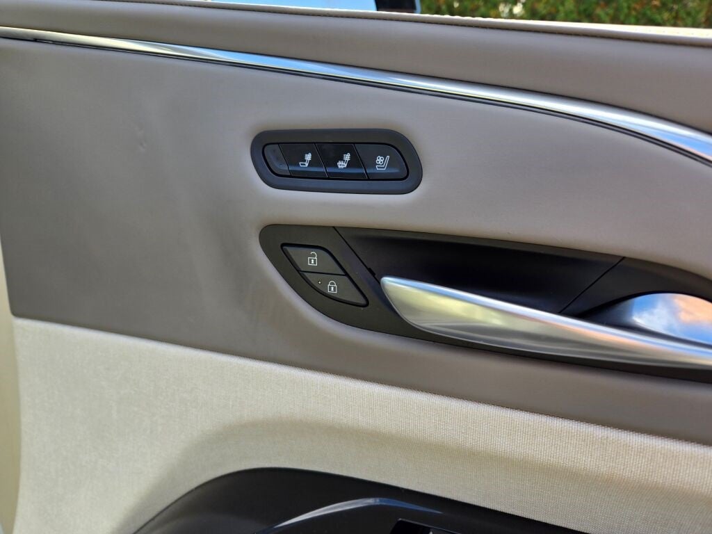 2023 Cadillac Escalade ESV Sport Platinum