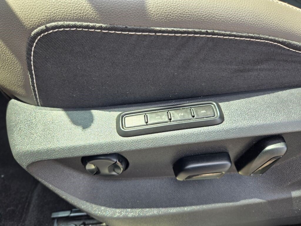 2022 Volkswagen Atlas 3.6L V6 SEL Premium R-Line