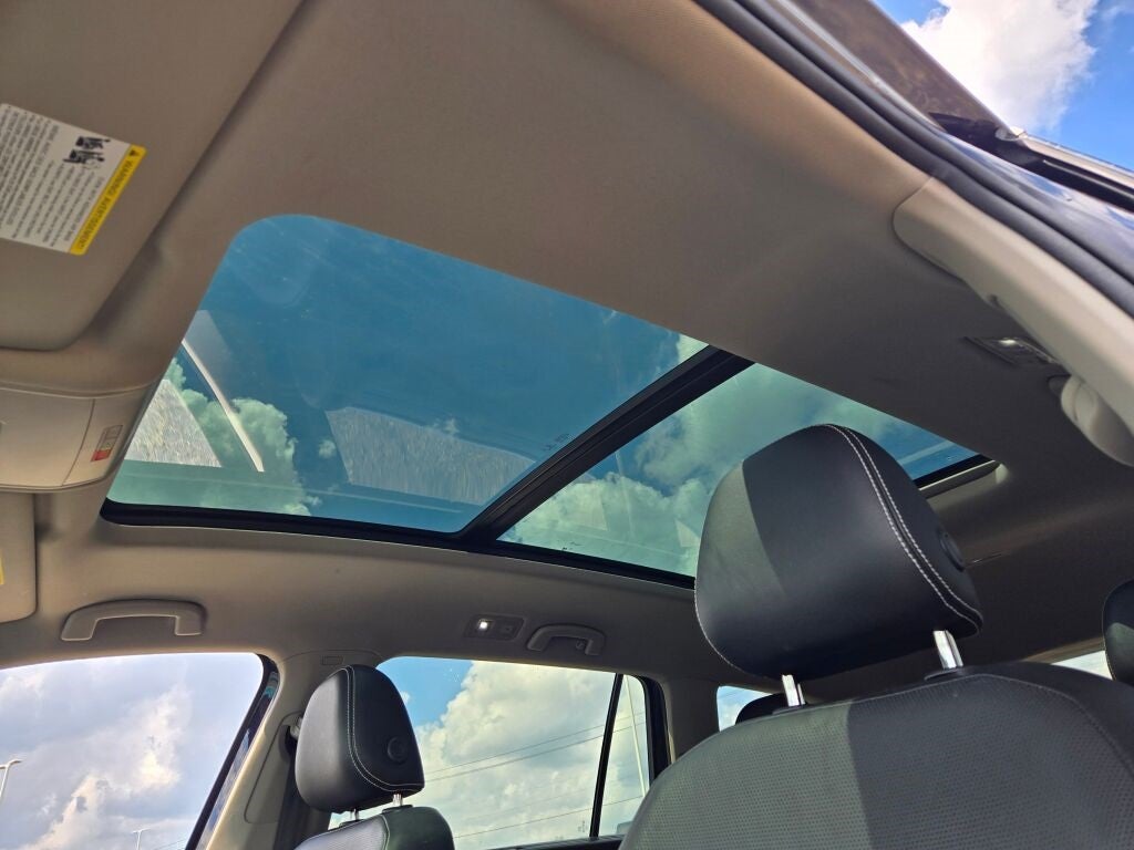 2022 Volkswagen Atlas 3.6L V6 SEL Premium R-Line