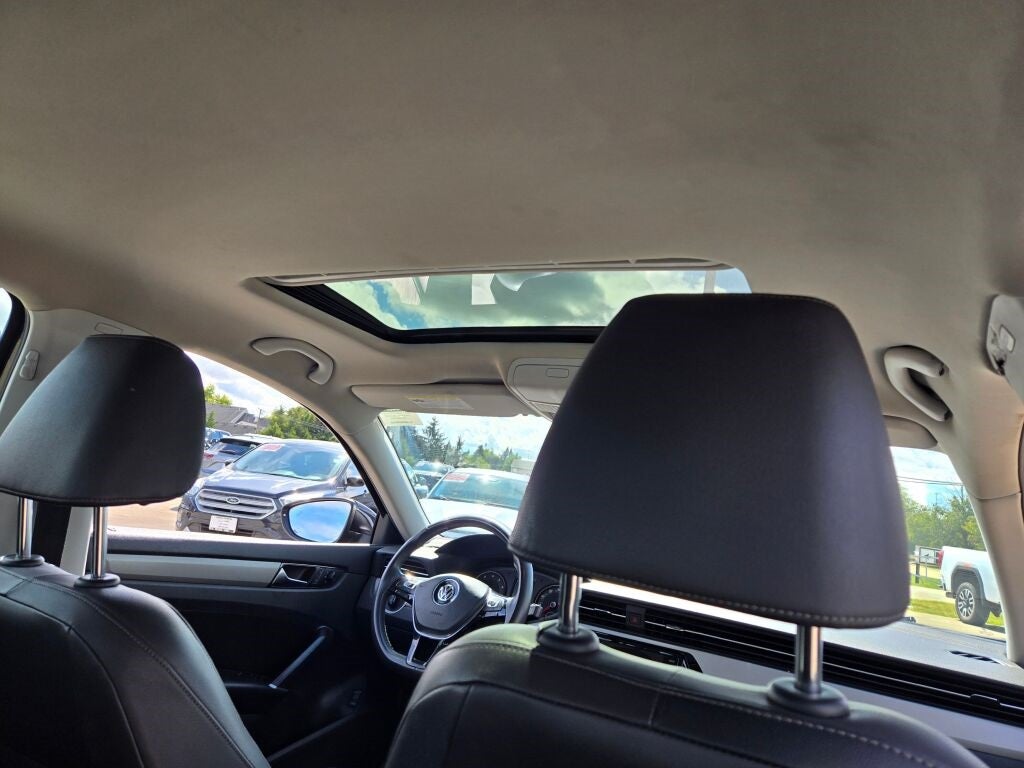 2021 Volkswagen Passat 2.0T SE