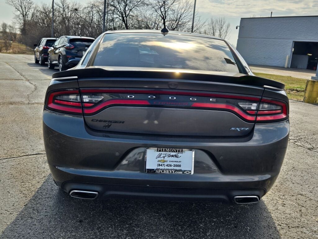 2016 Dodge Charger SXT