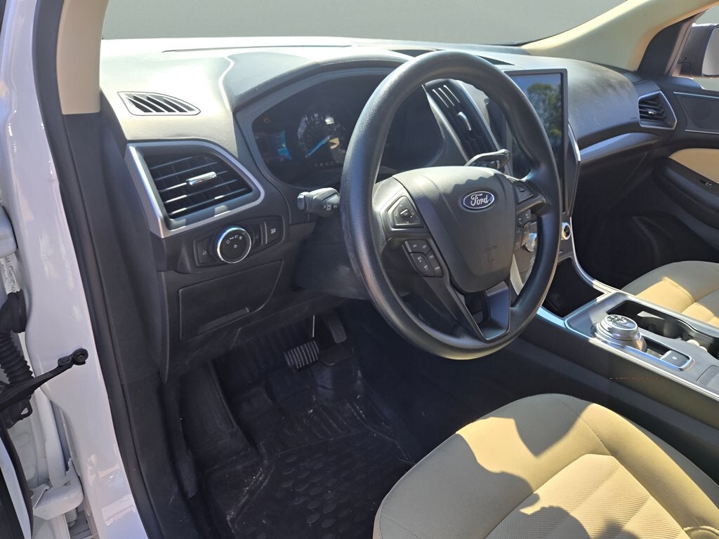 2023 Ford Edge SE