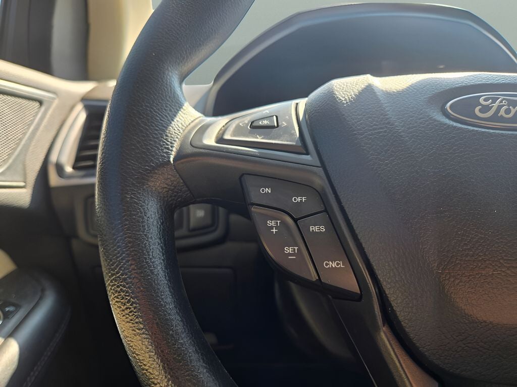 2023 Ford Edge SE