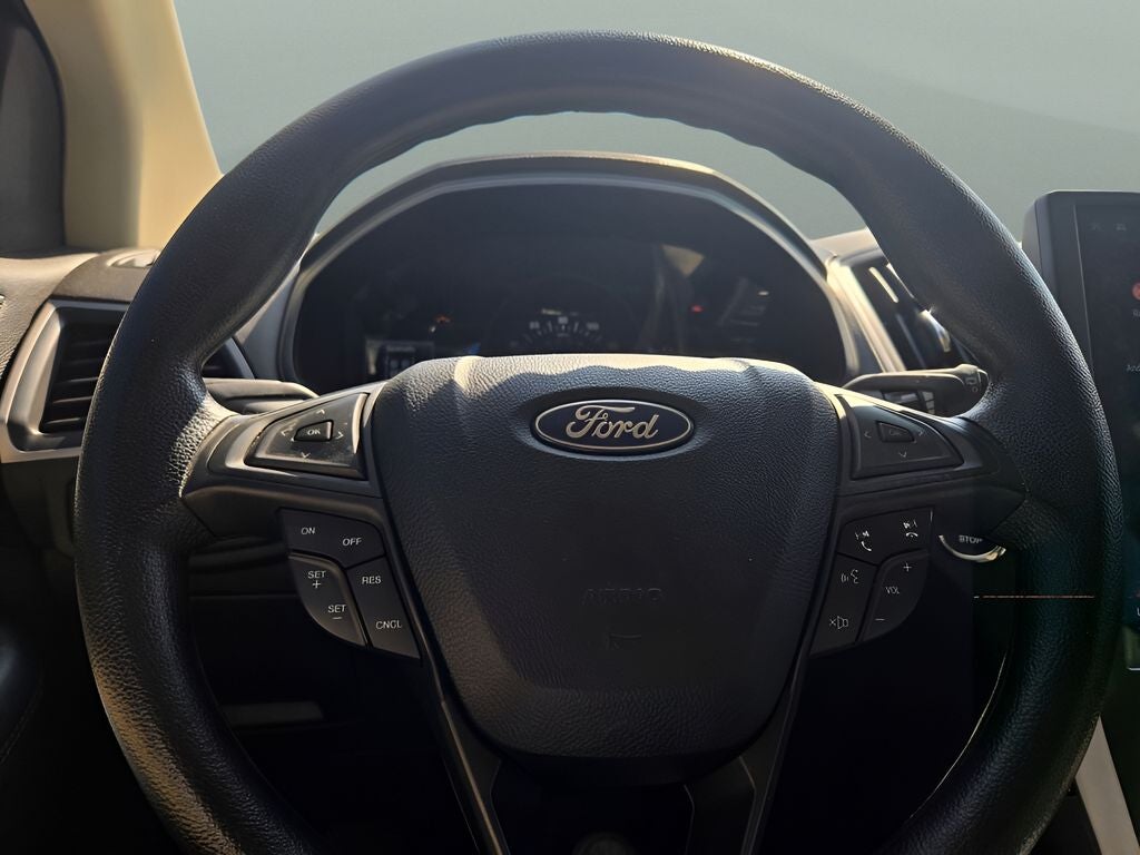 2023 Ford Edge SE