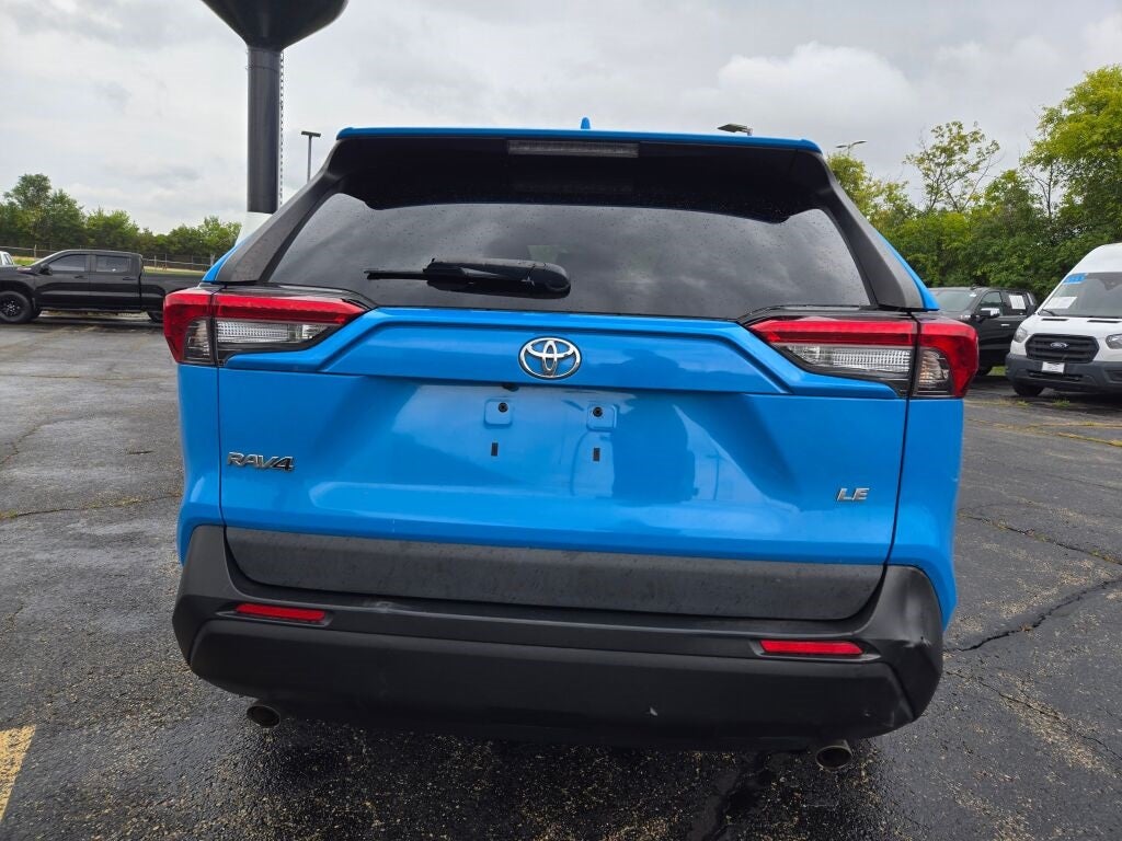 2021 Toyota RAV4 LE