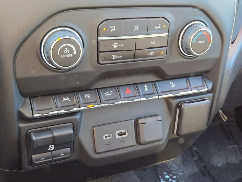 2023 Chevrolet Silverado 1500 Custom Trail Boss