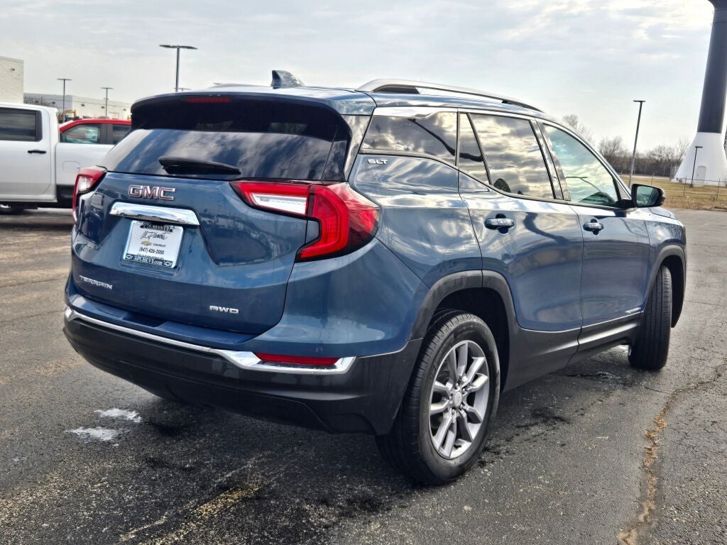 2024 GMC Terrain SLT