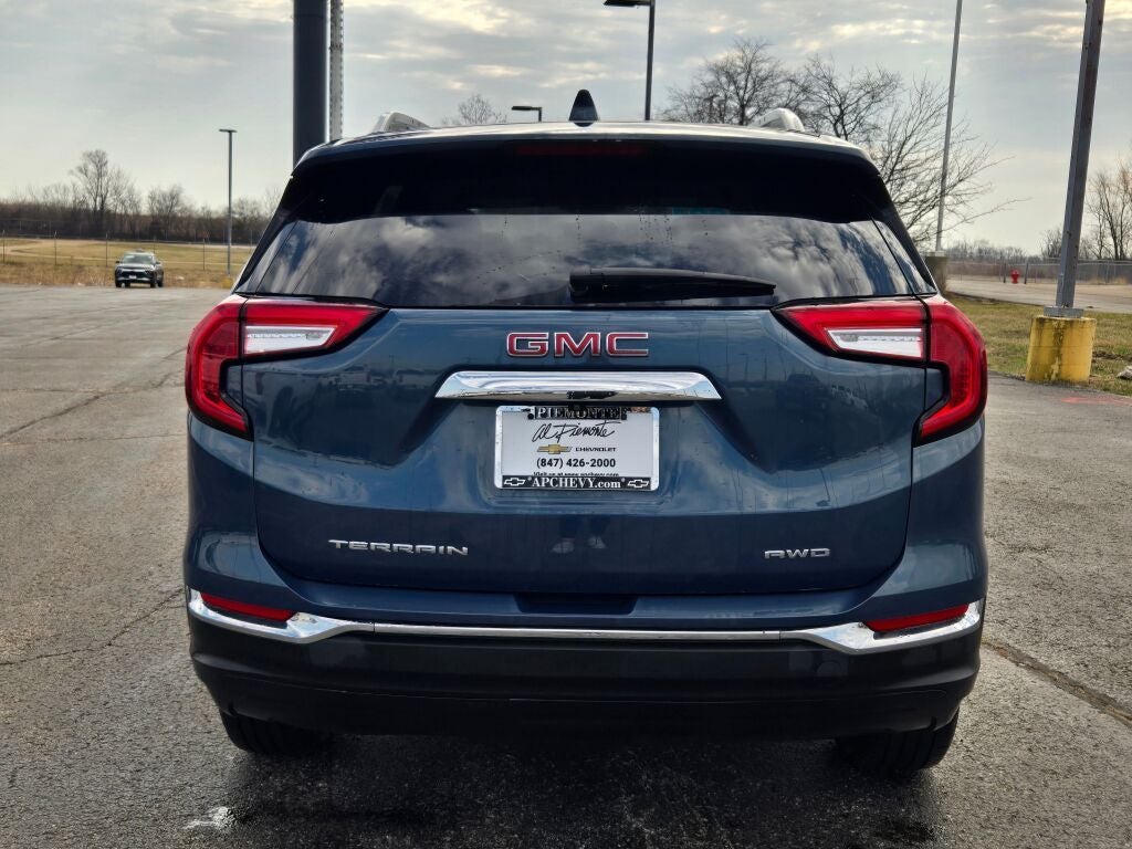 2024 GMC Terrain SLT