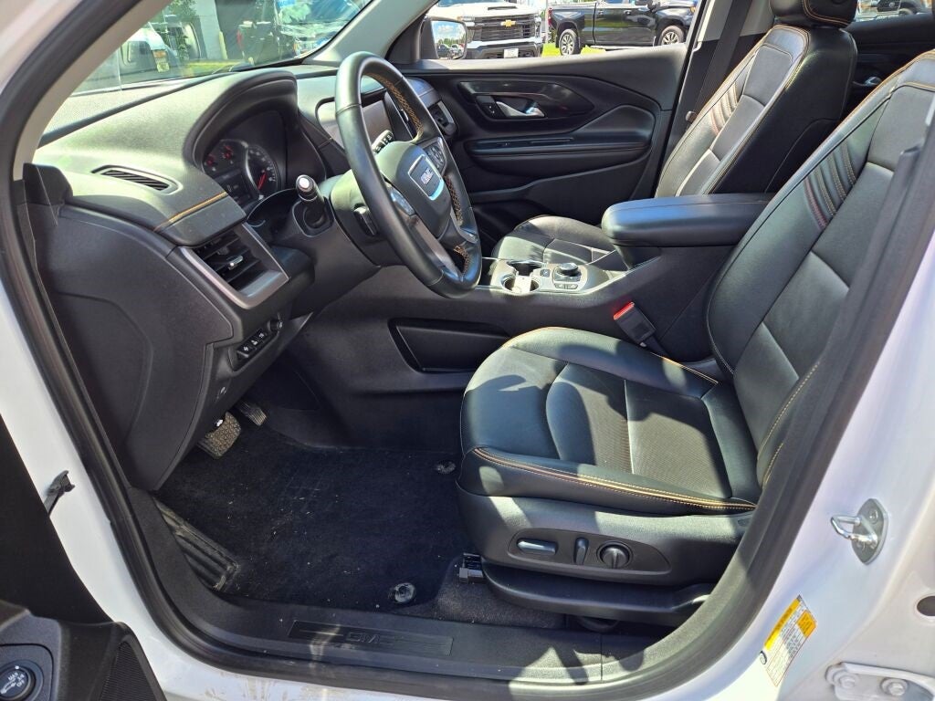 2023 GMC Terrain AT4
