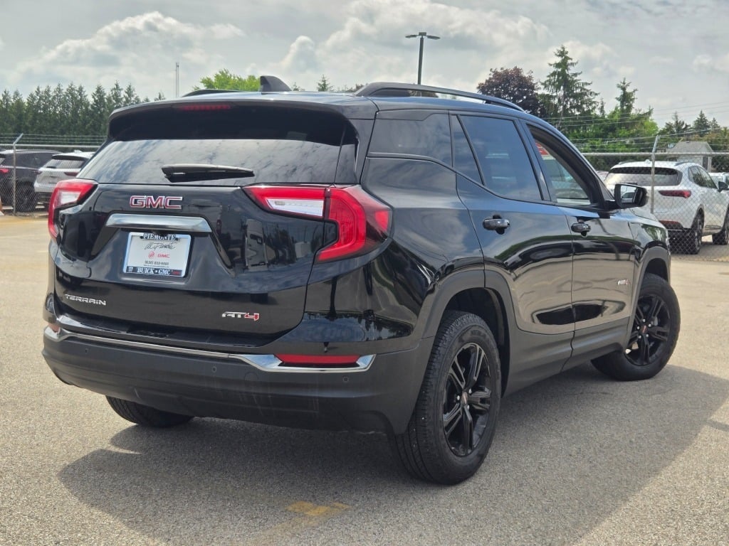 2024 GMC Terrain AT4