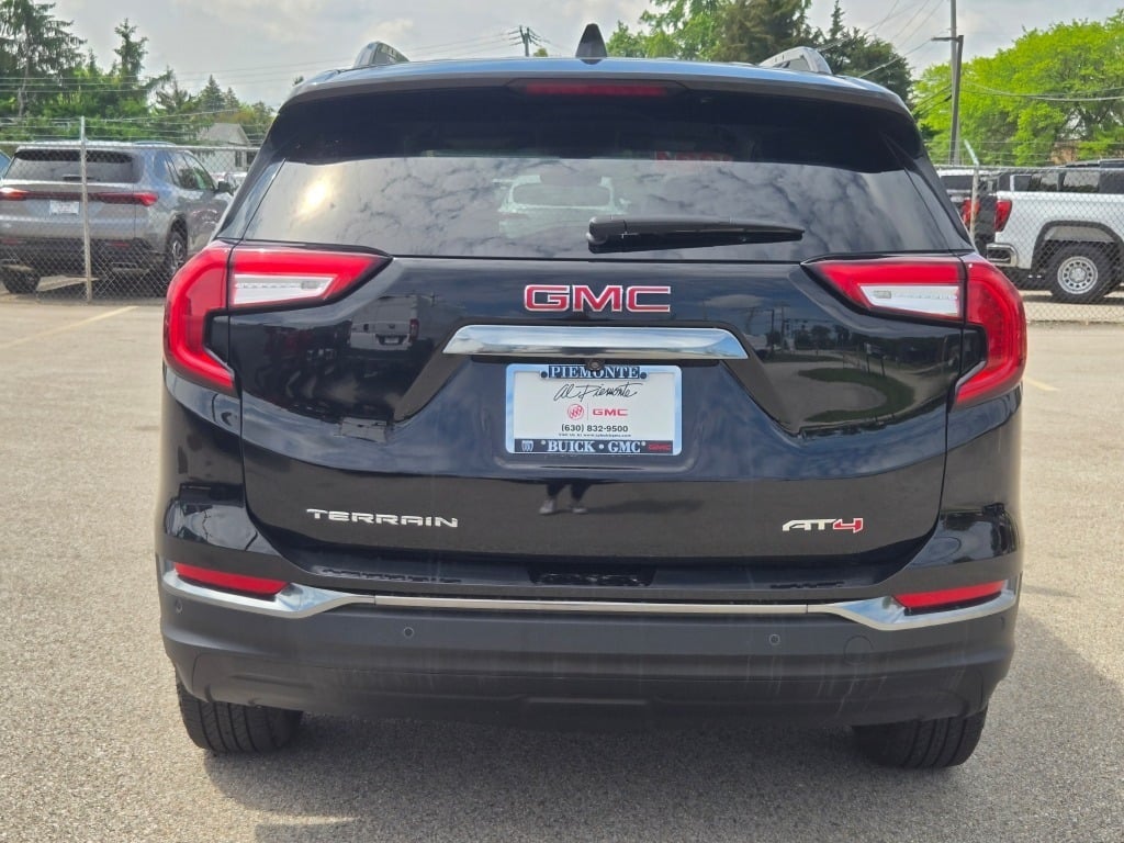 2024 GMC Terrain AT4