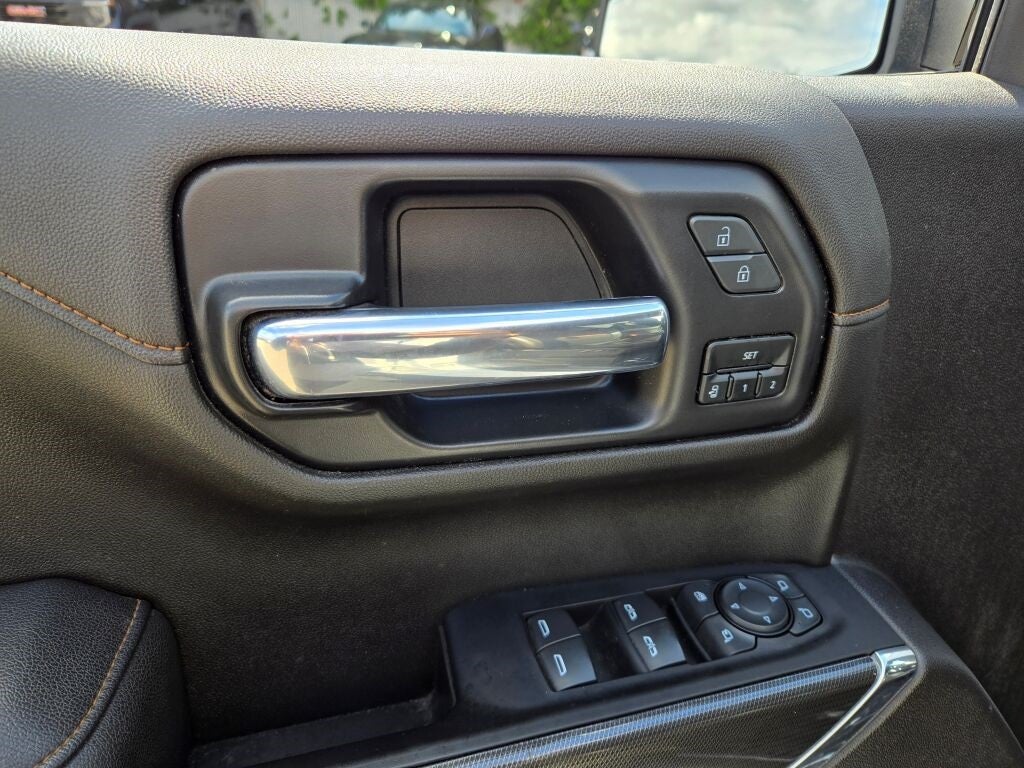 2022 GMC Sierra 1500 Limited AT4