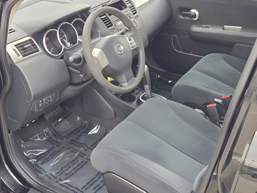 2011 Nissan Versa 1.8 S