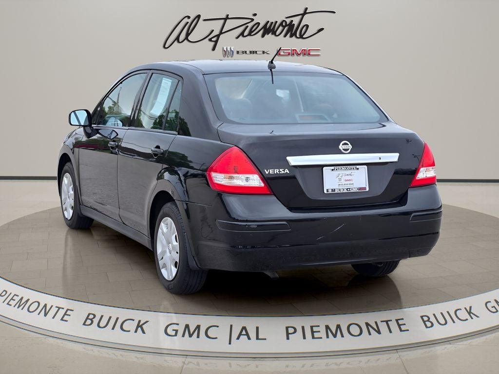 2011 Nissan Versa 1.8 S