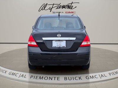 2011 Nissan Versa 1.8 S