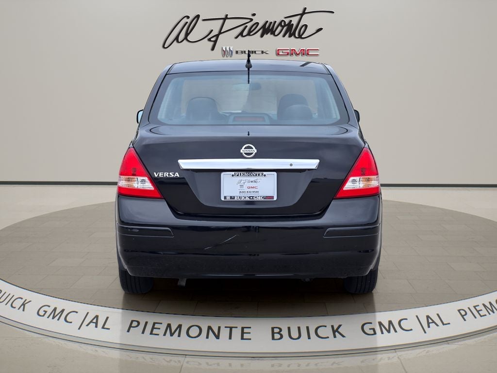 2011 Nissan Versa 1.8 S