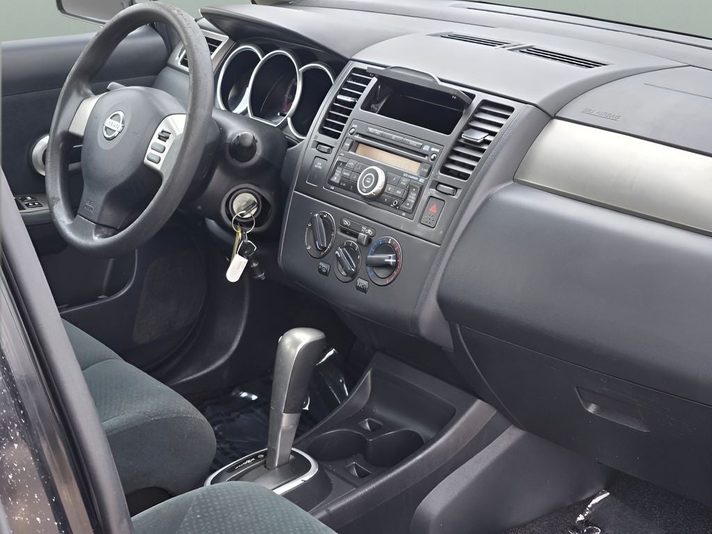 2011 Nissan Versa 1.8 S
