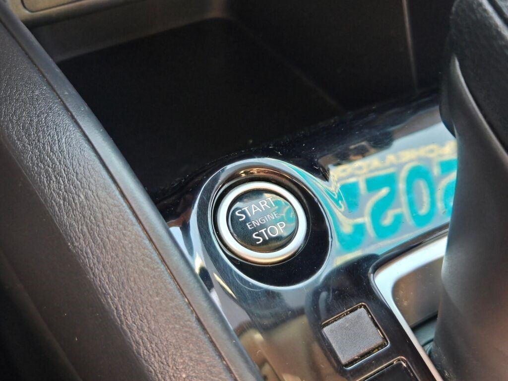 2022 Nissan Versa 1.6 SV