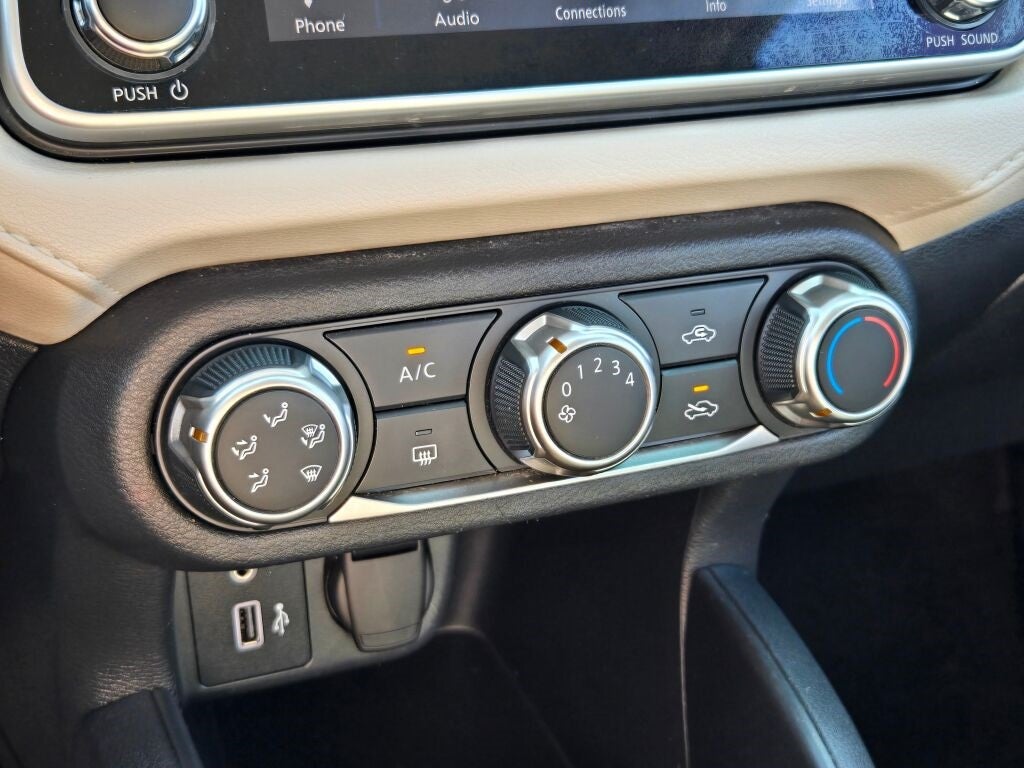 2022 Nissan Versa 1.6 SV