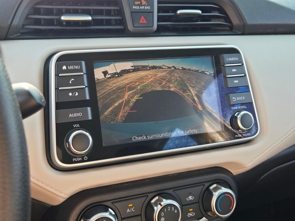 2022 Nissan Versa 1.6 SV