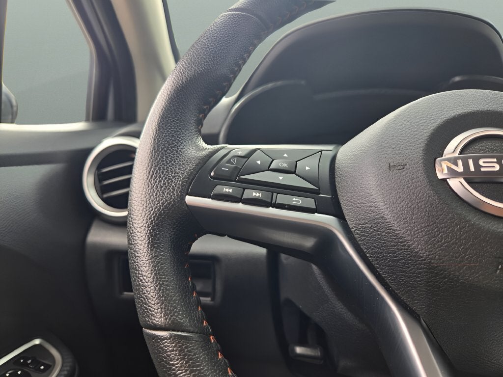 2024 Nissan Versa 1.6 SR