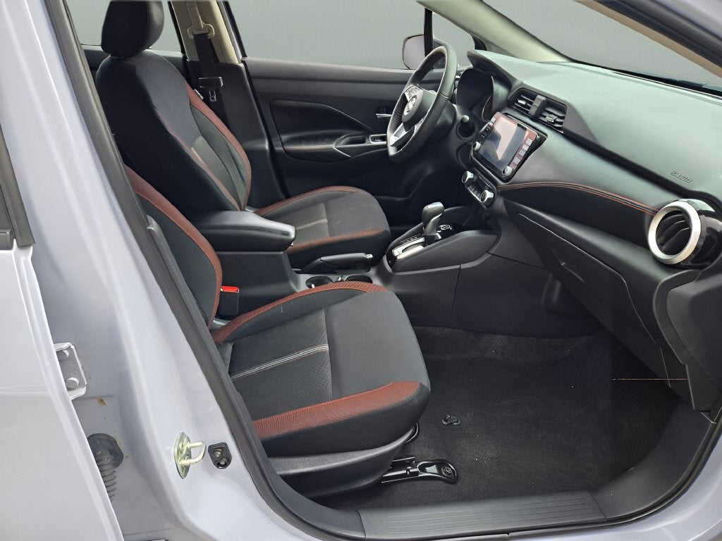 2024 Nissan Versa 1.6 SR
