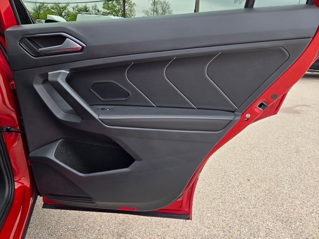 2024 Volkswagen Tiguan 2.0T SEL R-Line