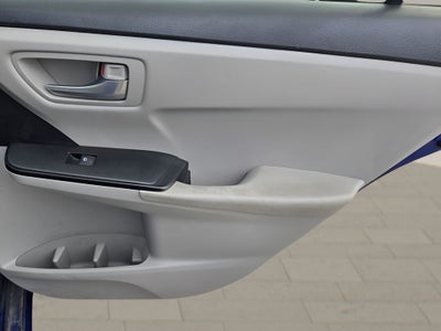 2016 Toyota Camry SE