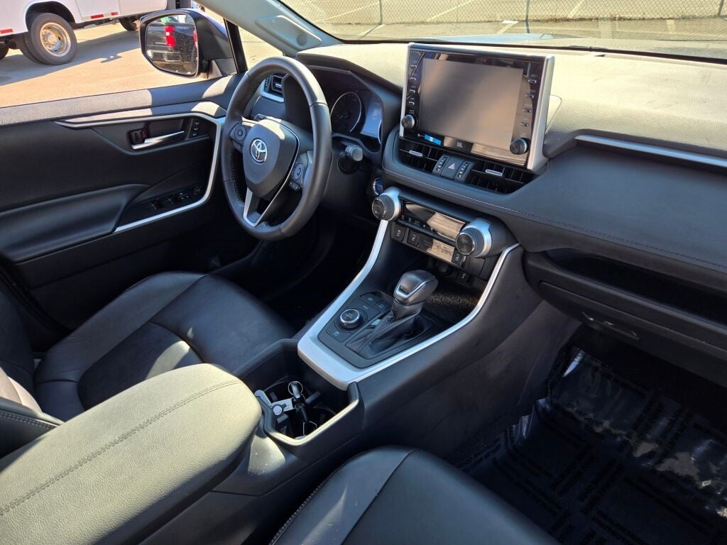 2022 Toyota RAV4 Hybrid XLE Premium