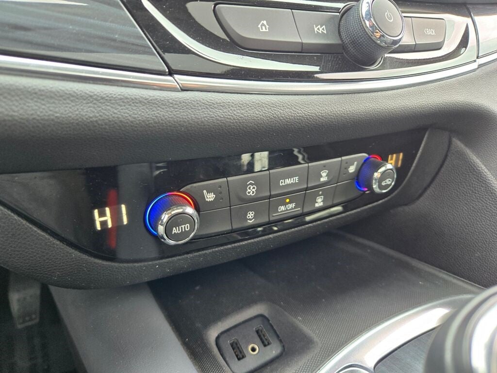 2018 Buick Enclave Essence